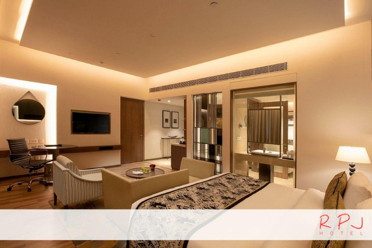 Rpj Hotel Rajkot Dış mekan fotoğraf