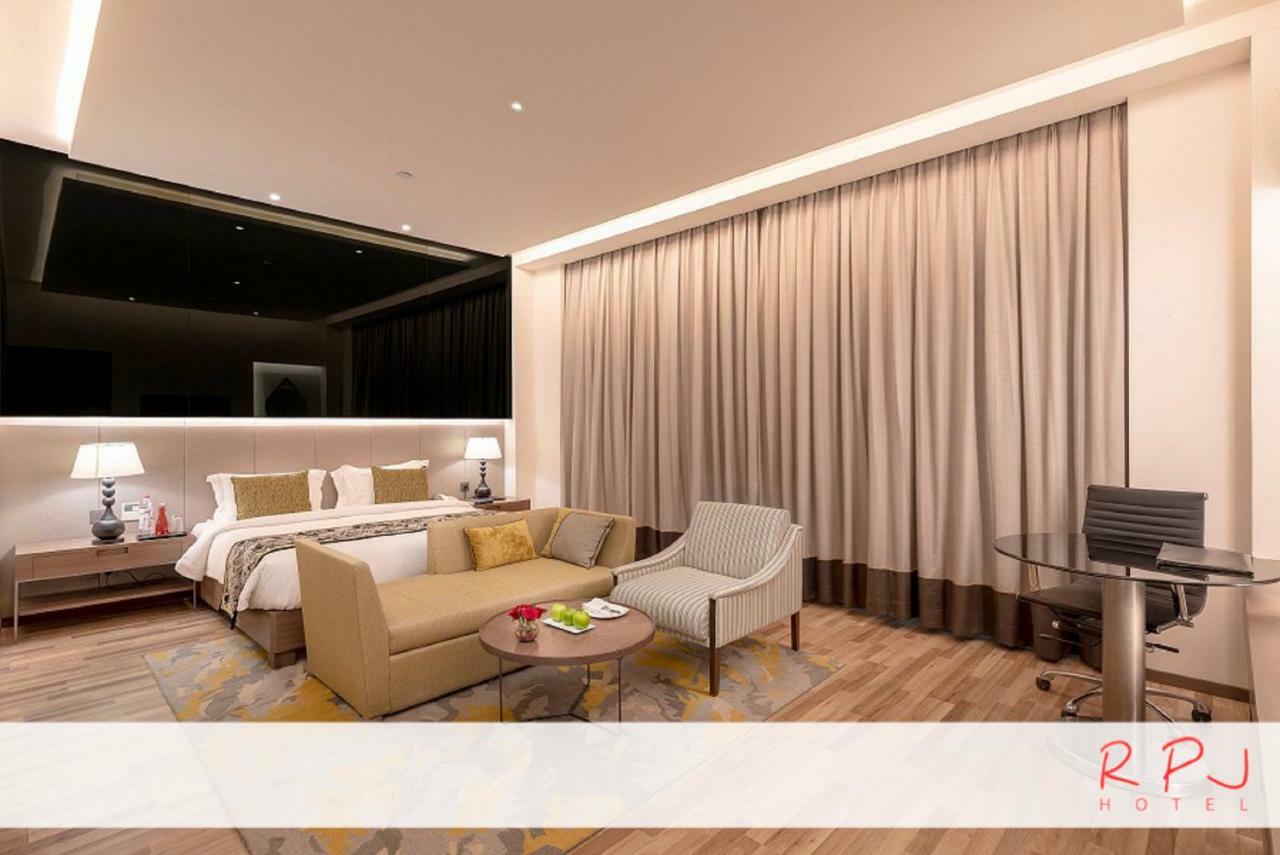 Rpj Hotel Rajkot Dış mekan fotoğraf